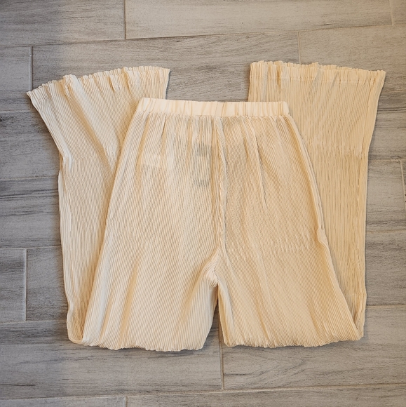 PrettyLittleThing PLT Pants 8 Cream Plisse High Waist Semi-sheer Wide Leg New - Picture 2 of 11